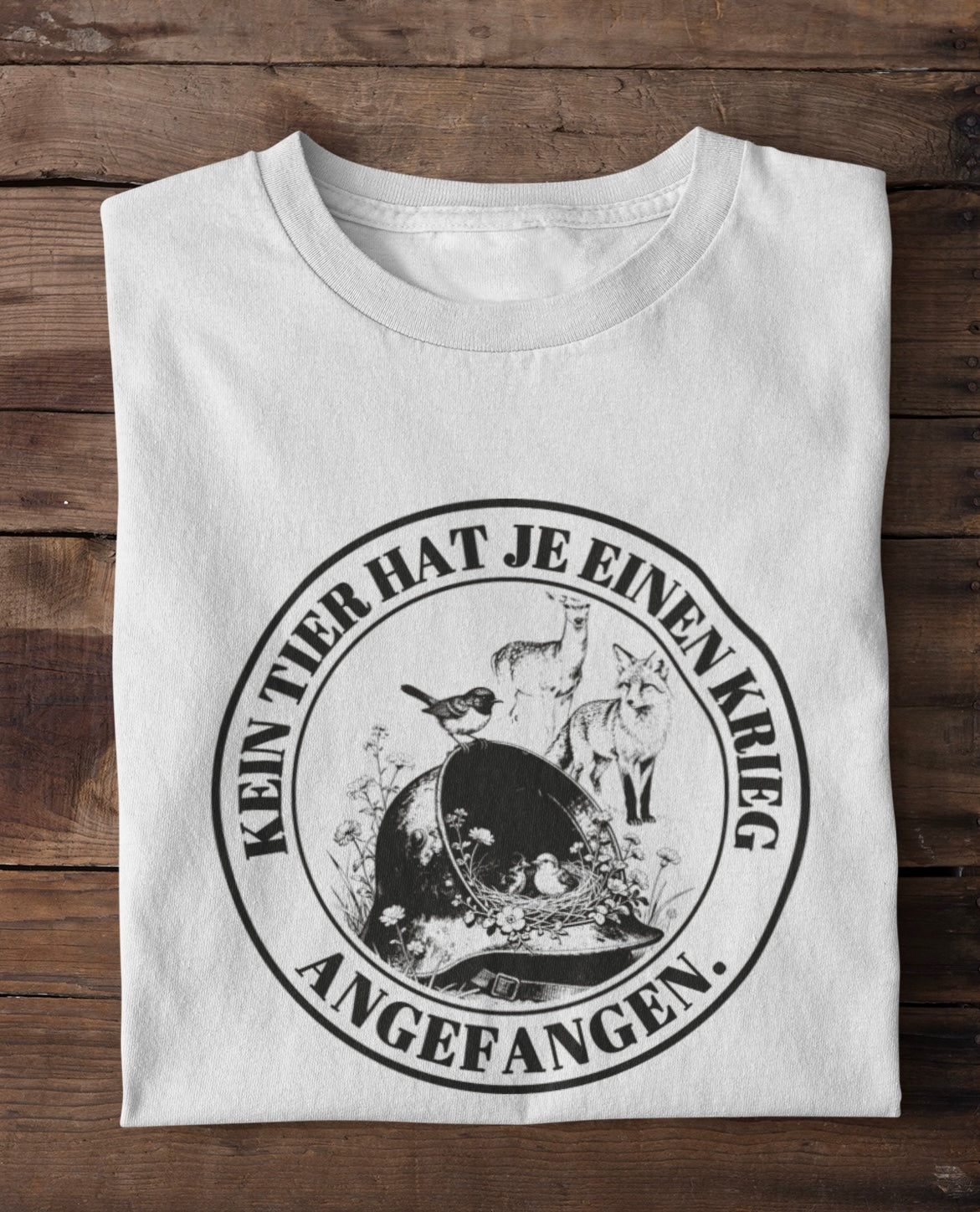 Kein Tier hat je einen Krieg angefangen - Premium Shirt